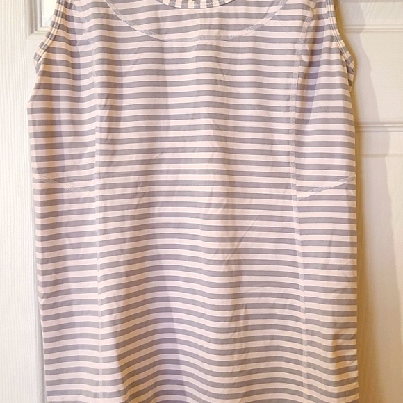 Lululemon yoga top, size 10 - Picture 1 of 3